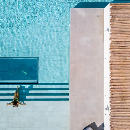 Atermono Boutique & 5* بلاتانيز