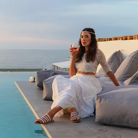 Hotel Atermono Boutique & 5*